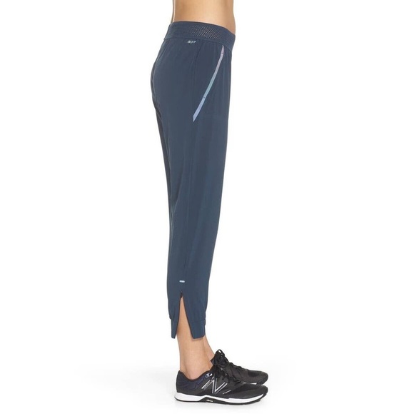 New Balance Q Speed Joggers - Picture 3 of 4